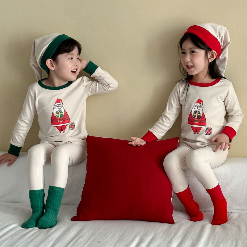 2025冬新品QMM★子供服　クリスマス服　セットアップ★80cm〜150cm 2色