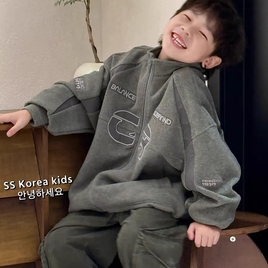 2025新品★子供服 　コート★110cm〜160cm