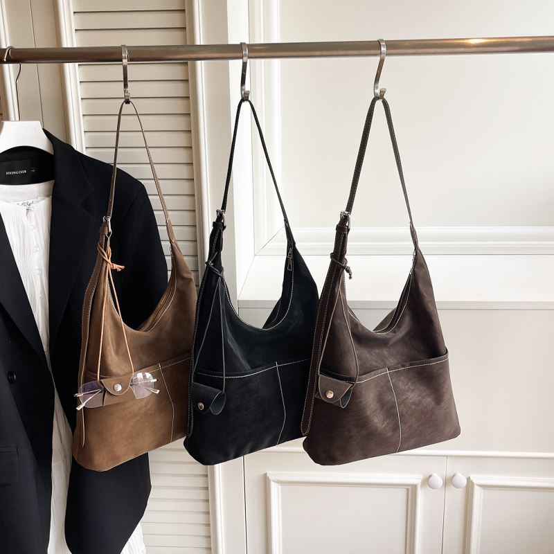 「2026」バッグ★ショルダーバッグ★ハンドバッグ★レディース★大容量★3色