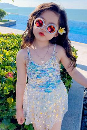 2023年新作★キッズ用アパレル　水着★帽子付き★90-140