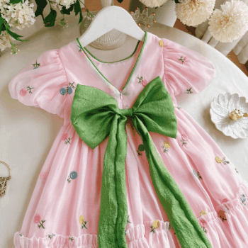 お勧め 春夏新作 韓国風 子供服 3-8歳女の子 半袖ワンピース 花柄刺繍 ワンピ フリル 2色 5-13