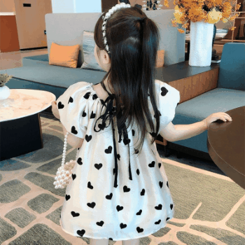 お勧め 春夏新作 韓国風 子供服 3-8歳女の子 半袖ワンピース ハート ワンピ パフ・スリーブ 5-13