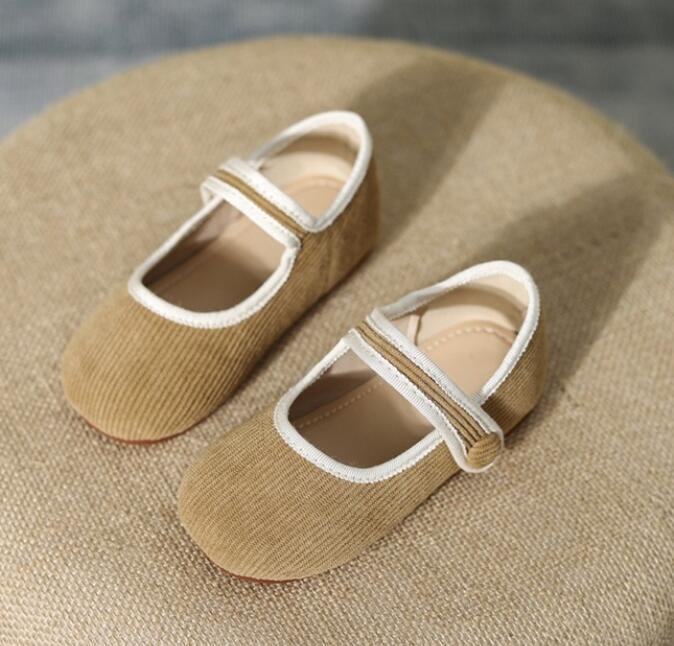 2023新入荷★子供靴★シューズ★単靴　タグ24-35★3色