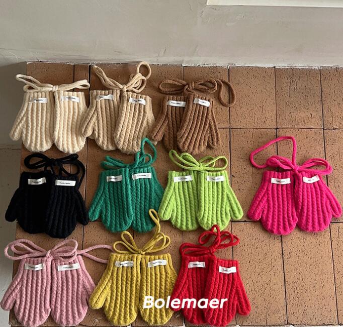 2023新品★大人気　キッズ用★子供　手袋★10色