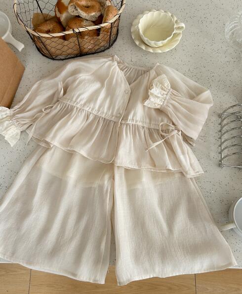 「2024」子供服★トップス+ズボン★セットアップ★キッズ女の子★2色★90-140CM