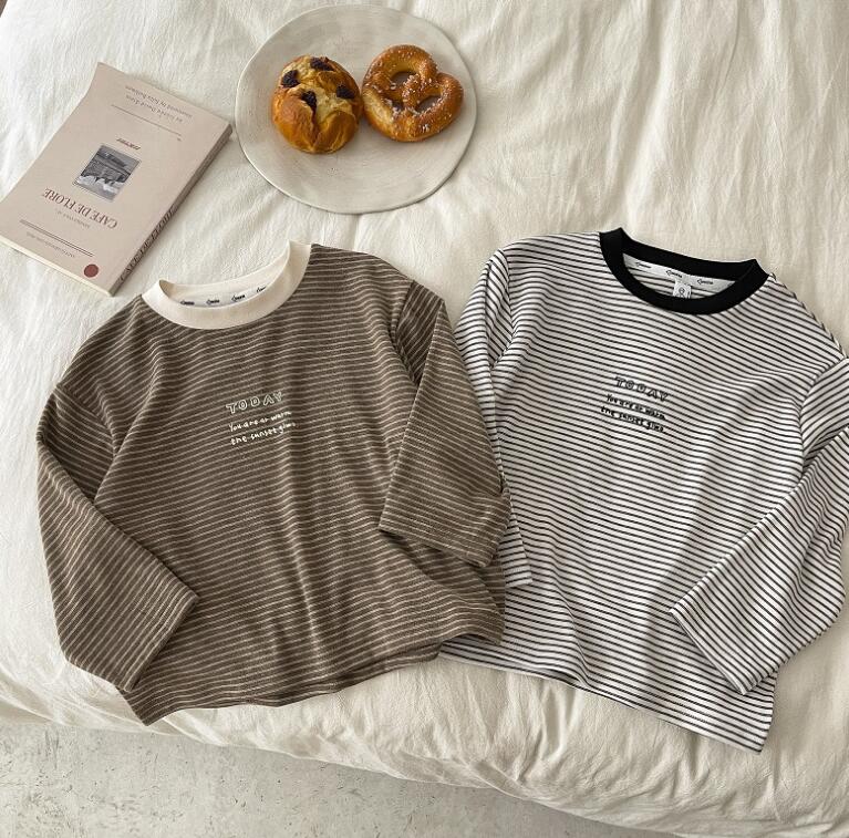 2024年★子供服　トップス★90-130cm★2色