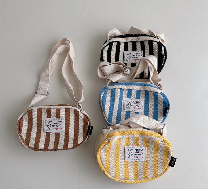 2024新型★ショルダー&ハンドバッグ★子供バッグ　4色