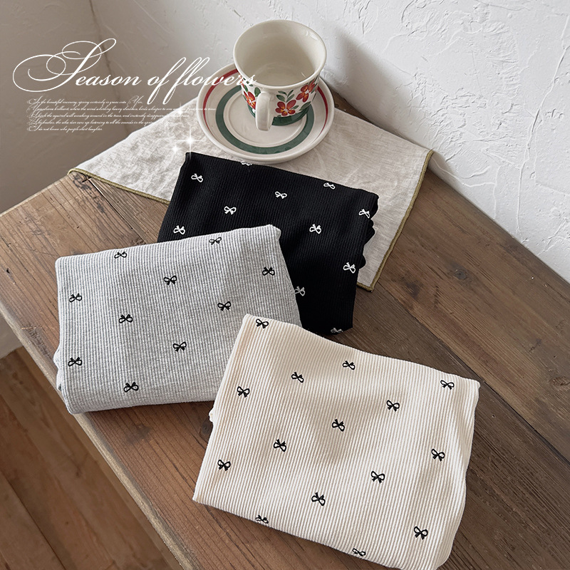 2024秋新作★子供服　トップス★90cm〜150cm 3色