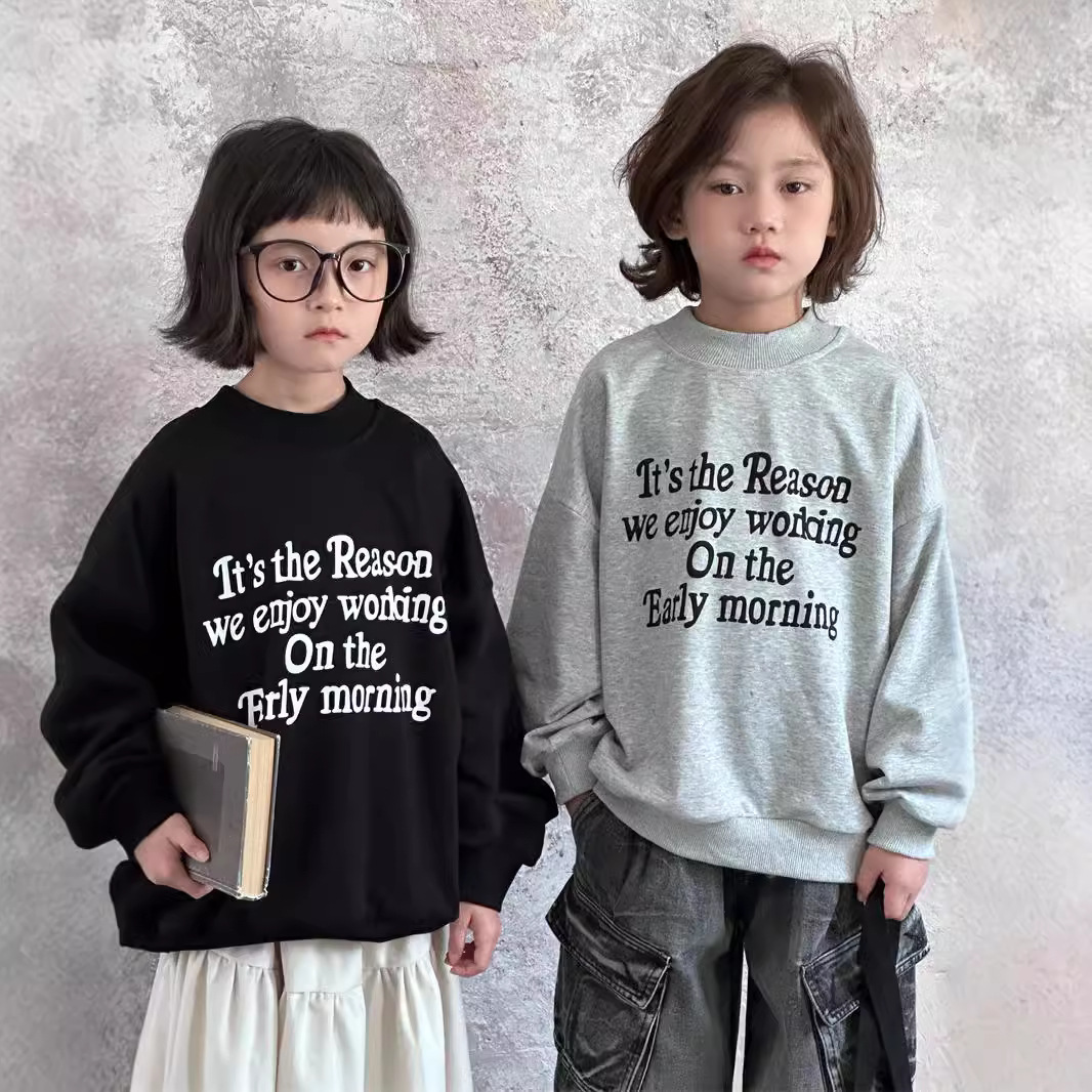 2024新作★子供服　トレーナー　トップス★90cm〜140cm 2色