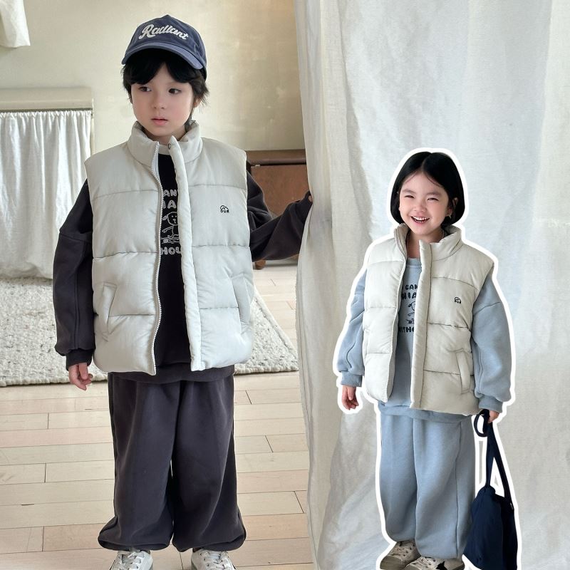 2024秋冬新品★子供服 　ベストコート★90cm〜140cm