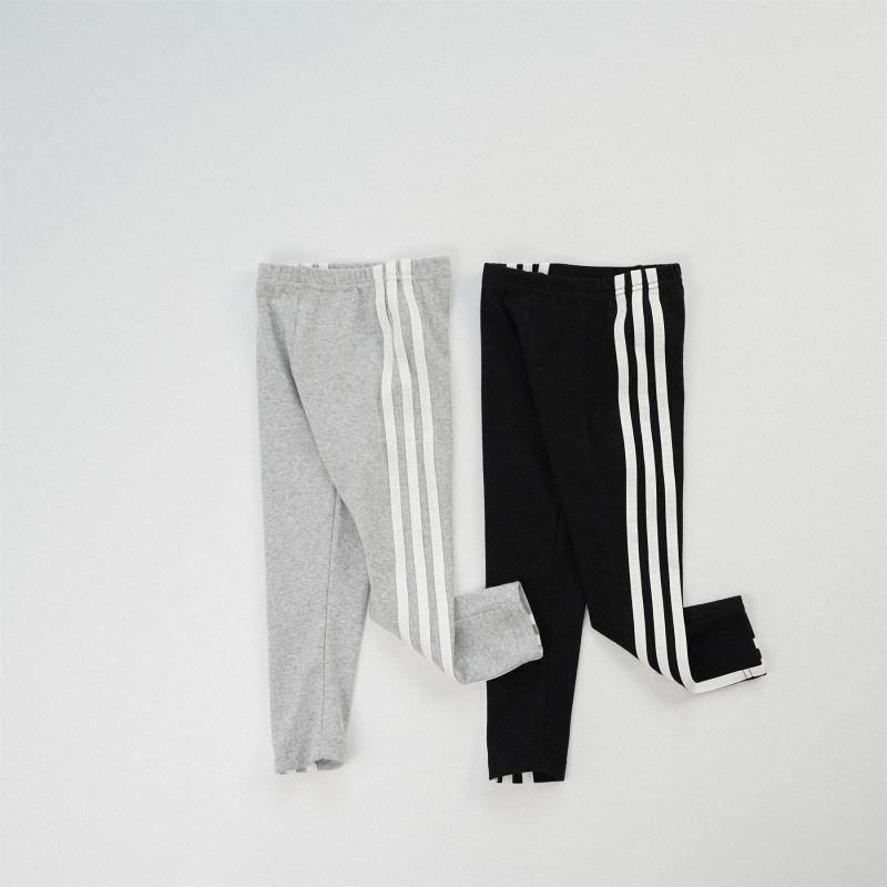 2024秋新入荷★子供服　ズボン★80cm〜130cm 2色