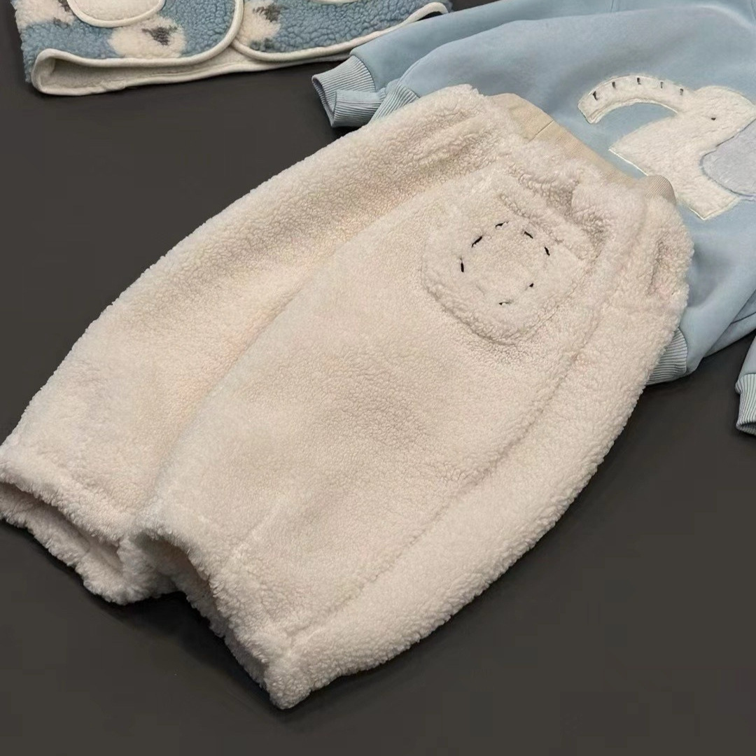 2024秋冬新入荷★子供服　ズボン★90cm〜140cm