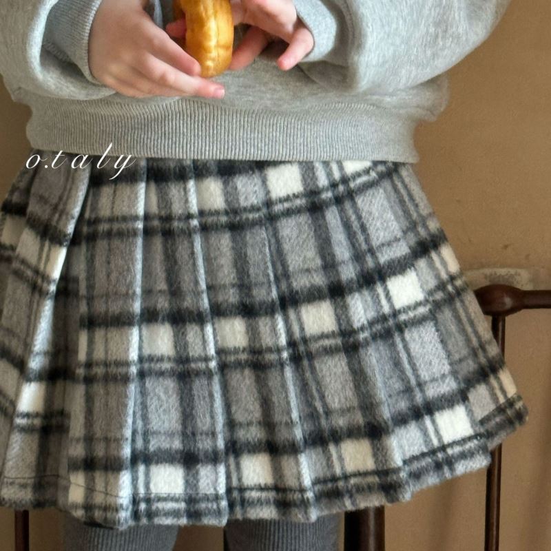 2024冬新品otaly★子供服　厚手スカート★90cm〜130cm/140