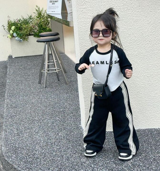 2025新品★子供服　トップス+ズボン　セットアップ★90cm〜140cm