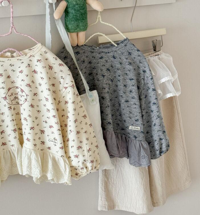 2025新作★子供服　トップス★90cm〜140cm 2色