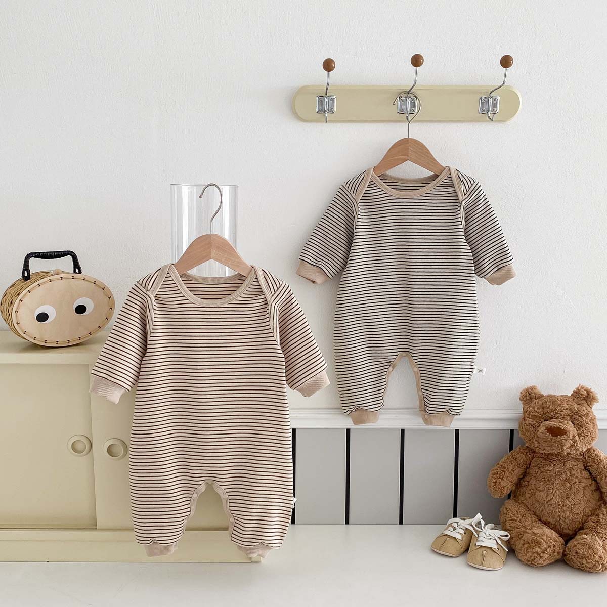 2025新入荷★ベビー服　ロンパース★66cm〜90cm 2色