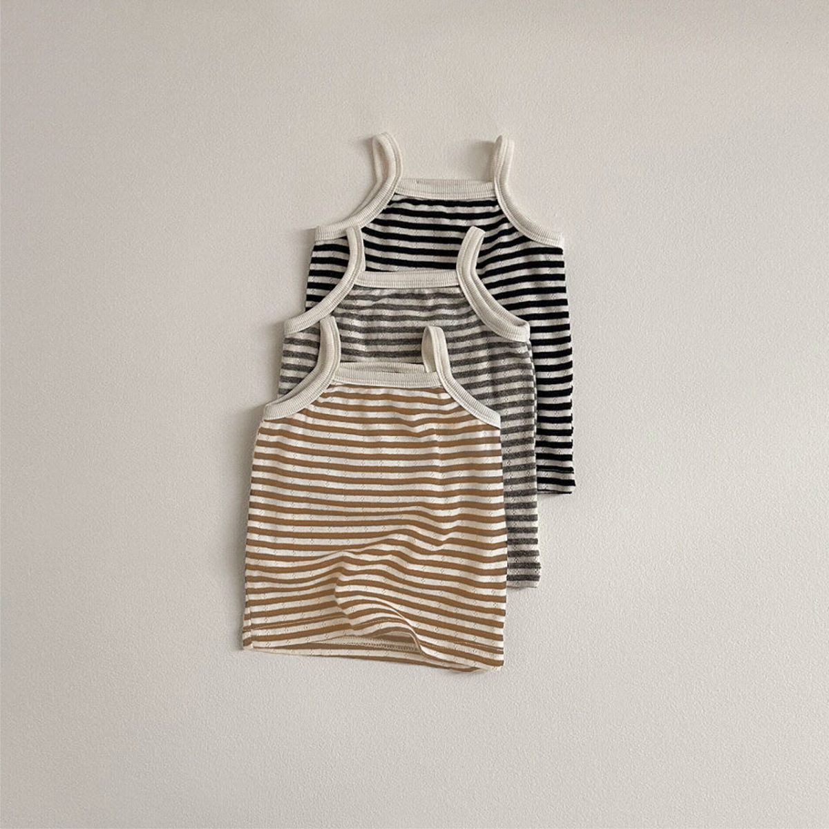 2025新作★子供服　トップス★66cm〜90cm 3色