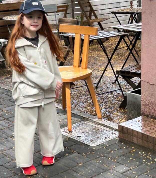 2025秋新品TT★子供服　セットアップ★90cm〜150cm 2色