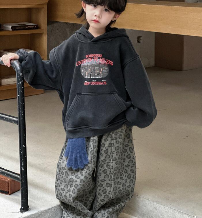 2025冬新品★子供服　パーカー★90cm〜150cm