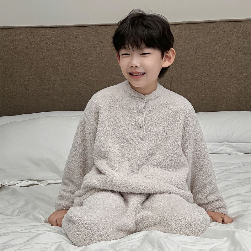 2025冬新品★子供服　ルームウェア　セットアップ★90cm〜160cm 2色