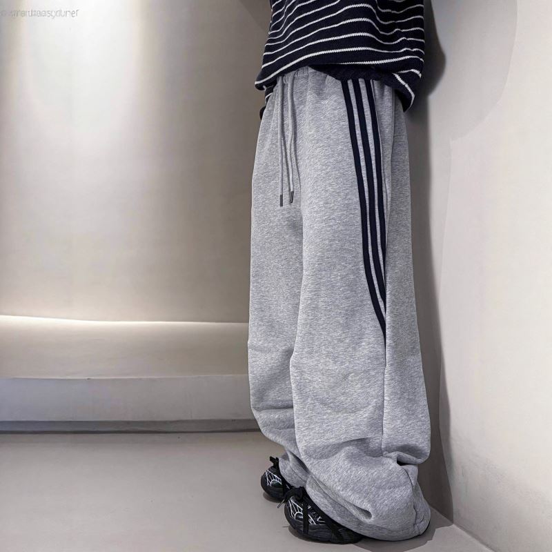 2026新入荷★子供服　ズボン　裏起毛★130cm〜180cm
