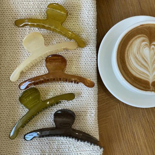 超人気の髪飾り!!★　ヘアアクセサリー　★ヘアクリップ★5色