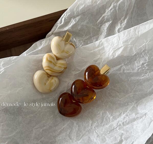 新型★韓国ファッション★髪飾り　ヘアビン★アクセサリー★2色