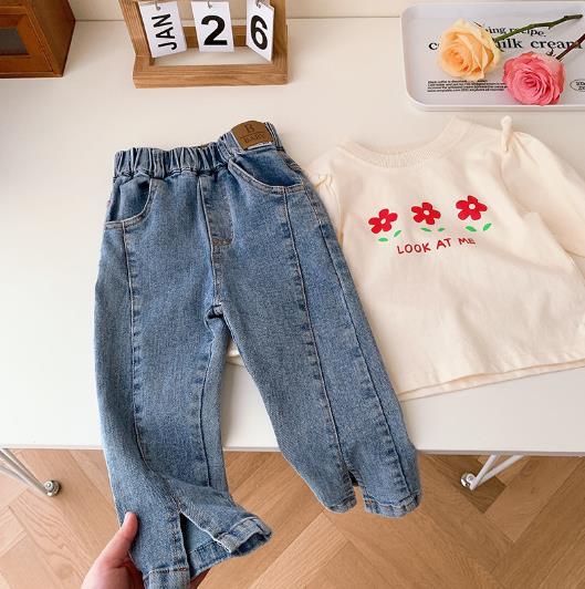 2023春新品★子供服　ボトムス　デニムズボン　90-140cm