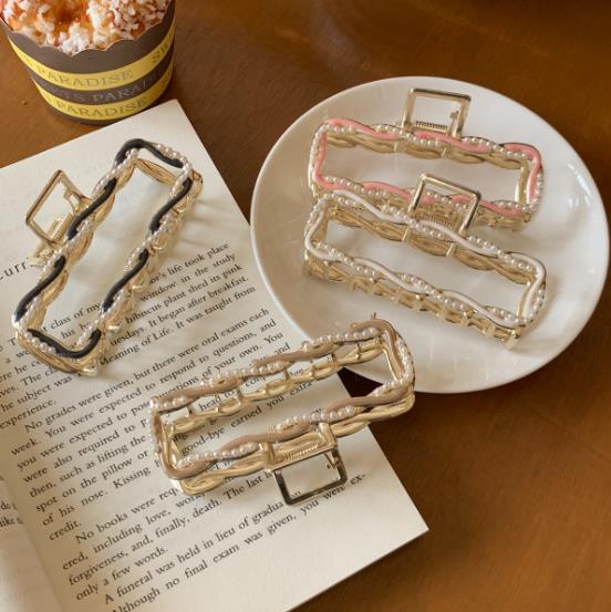 超人気の髪飾り!!★　ヘアアクセサリー　★ヘアクリップ★