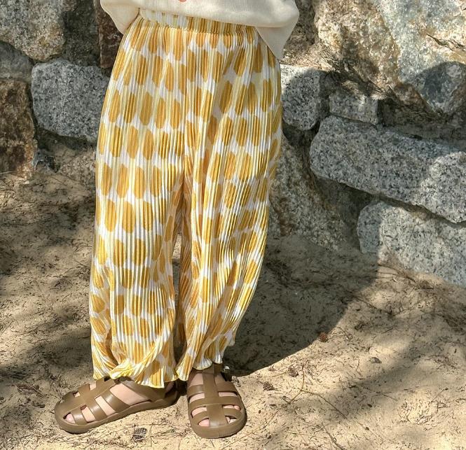 2023夏新品★子供服　ボトムス　ズボン　90-130cm★2色