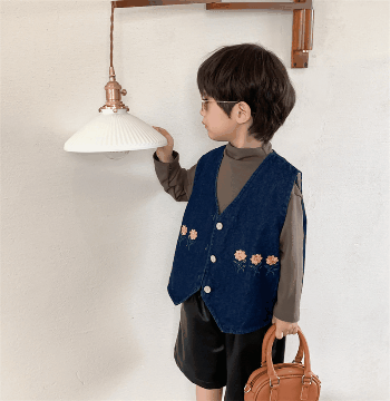 キッズ お勧め 春夏新作 古着系子供服男女 花柄刺繍 デニム 袖なし上着 ベスト チョッキ 80-130