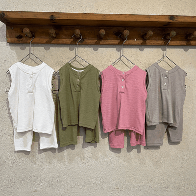お勧め 春夏 韓国風子供服男女Tシャツ+パンツ 袖なし上着 部屋着4色 半ズボン プルオーバー80-150