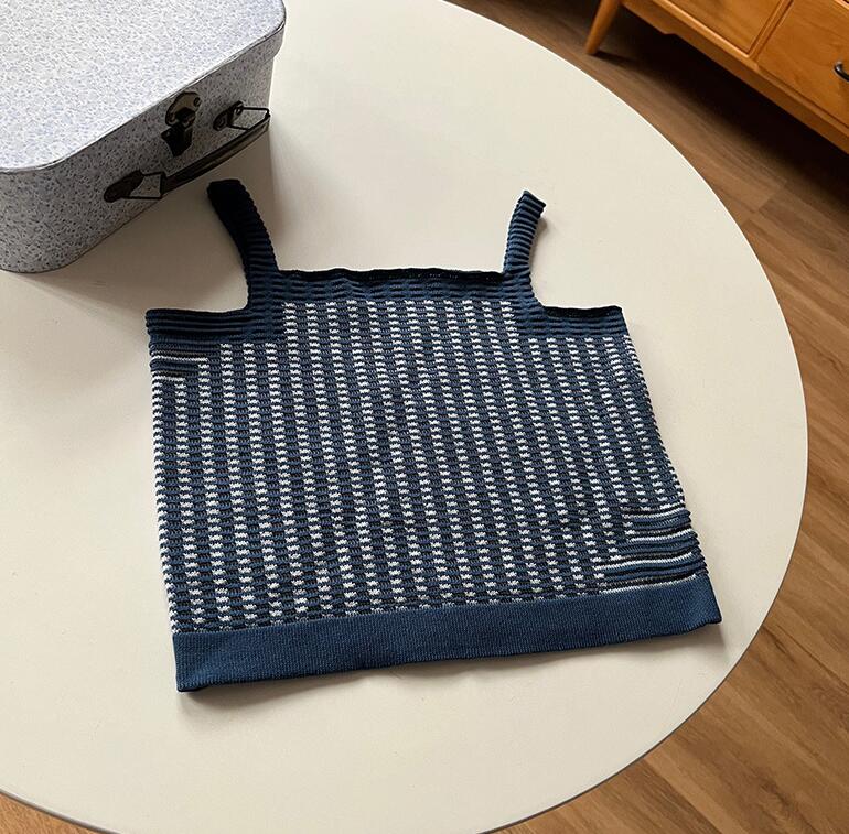 2023新品★子供服　ニットベスト★