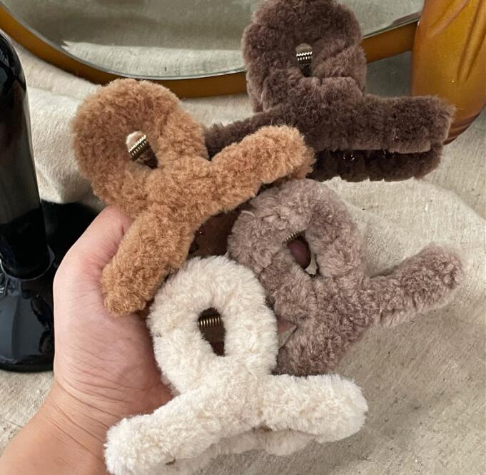 髪飾り★まとめ髪用★ヘアアクセサリー★ヘアクリップ★ヘアピン★ふわふわ★多色