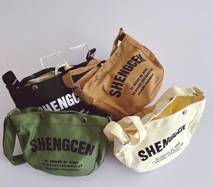 2024新型★子供用バッグ★ショルダーバッグ★4色