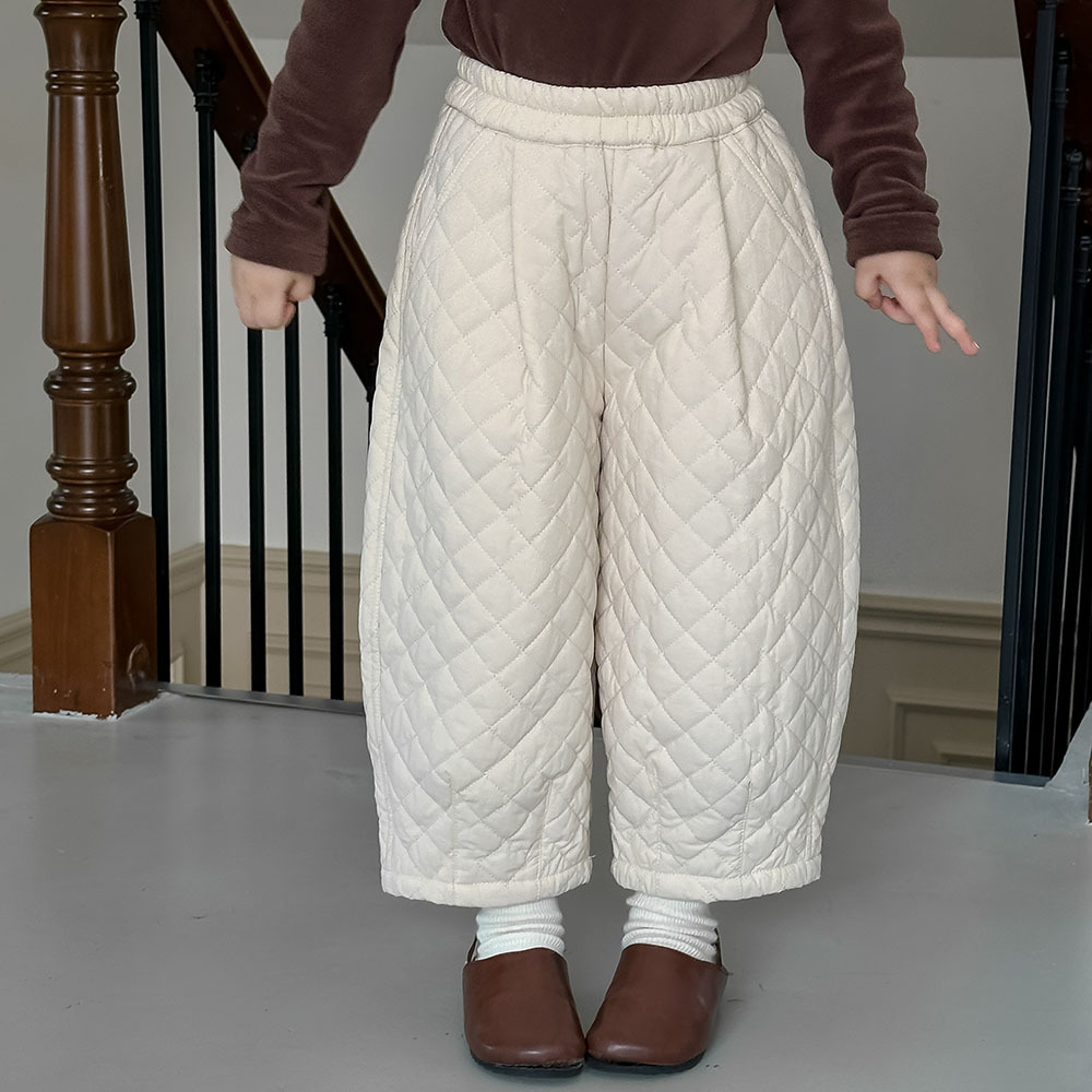 2024秋冬新入荷★子供服　厚手ズボン★90cm〜140cm