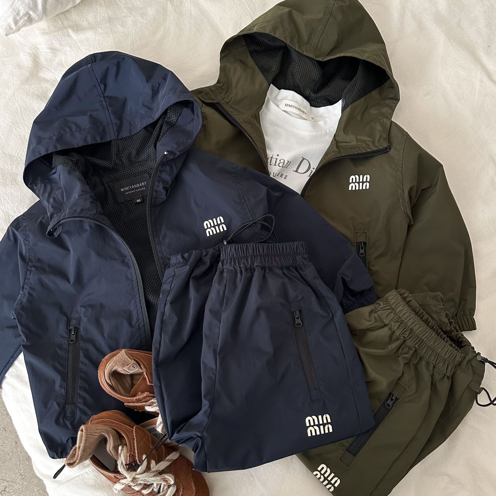 2024新品★子供服　セットアップ★90cm〜140cm 2色