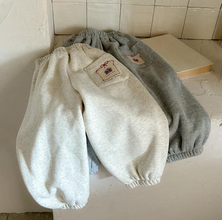2024秋冬新品★子供服　ズボン　裏起毛★90cm〜130cm