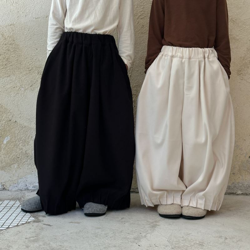 2024秋冬新品★子供服　ズボン★90cm〜150cm 2色