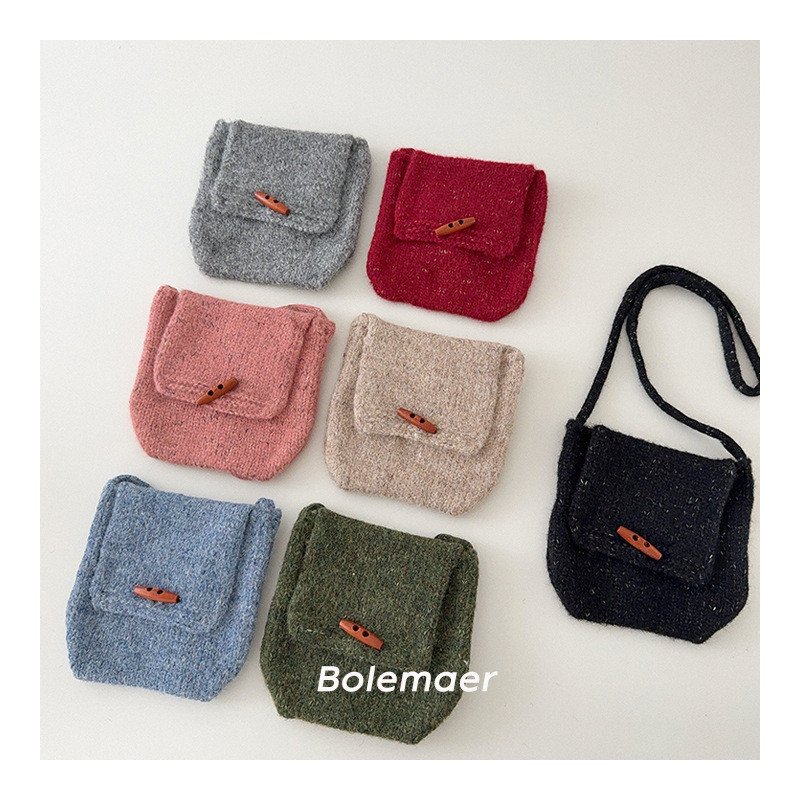 「2024」バッグ★ショルダーバッグ★携帯バッグ★ニットバッグ★子供用★7色