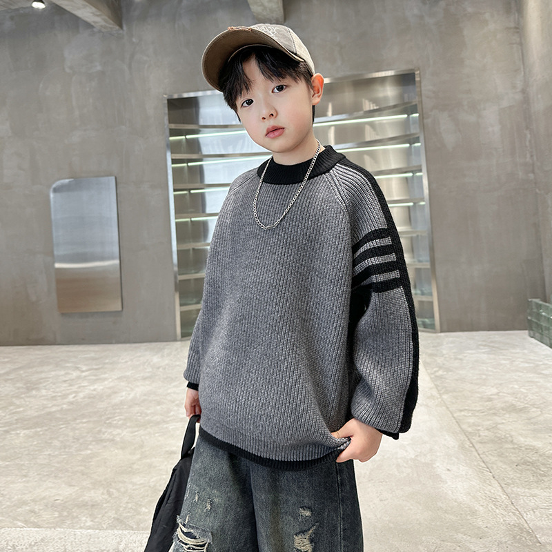 2024年新★子供服　セーター★110cm〜170cm 2色