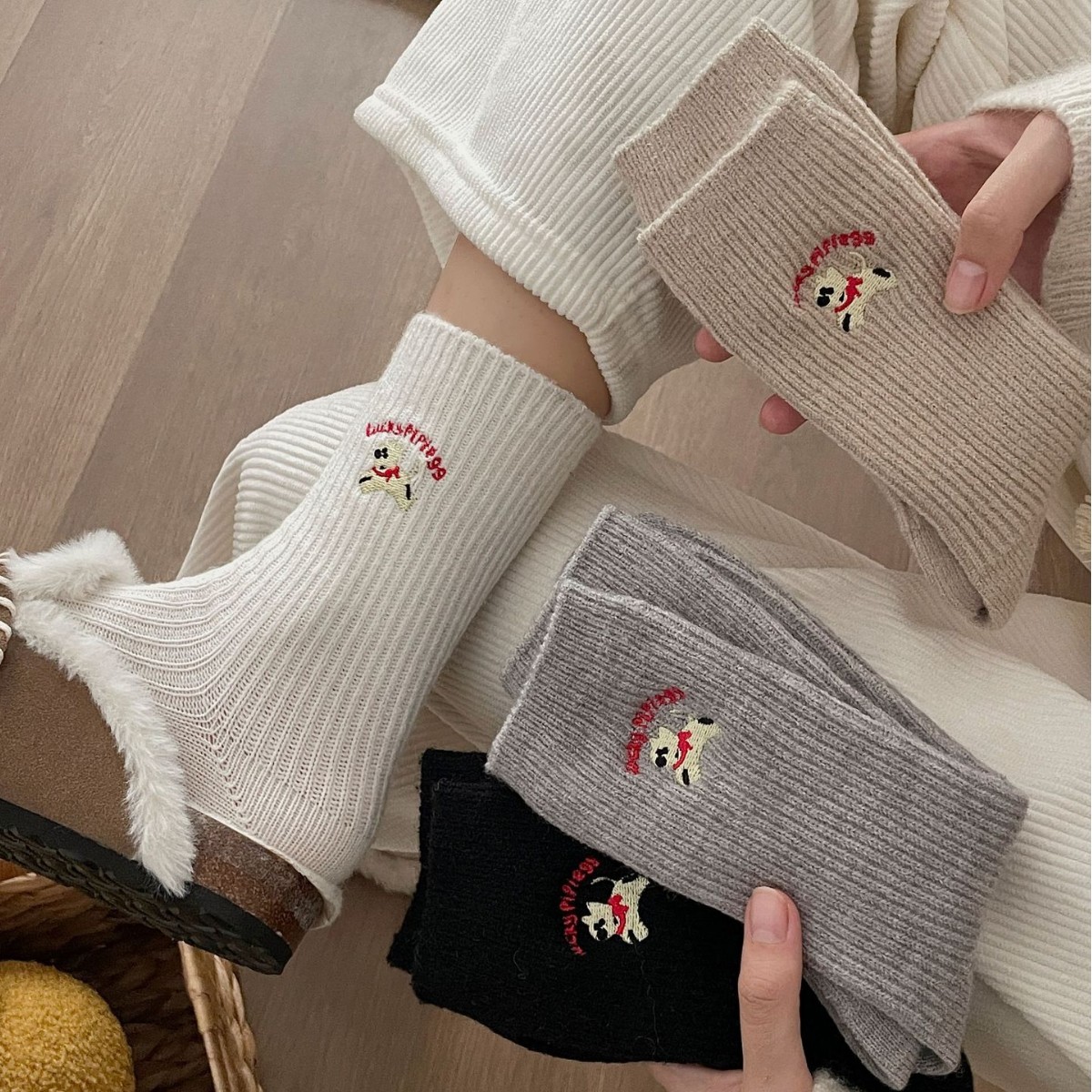 2024新入荷★大人用　靴下&ソックス★4色