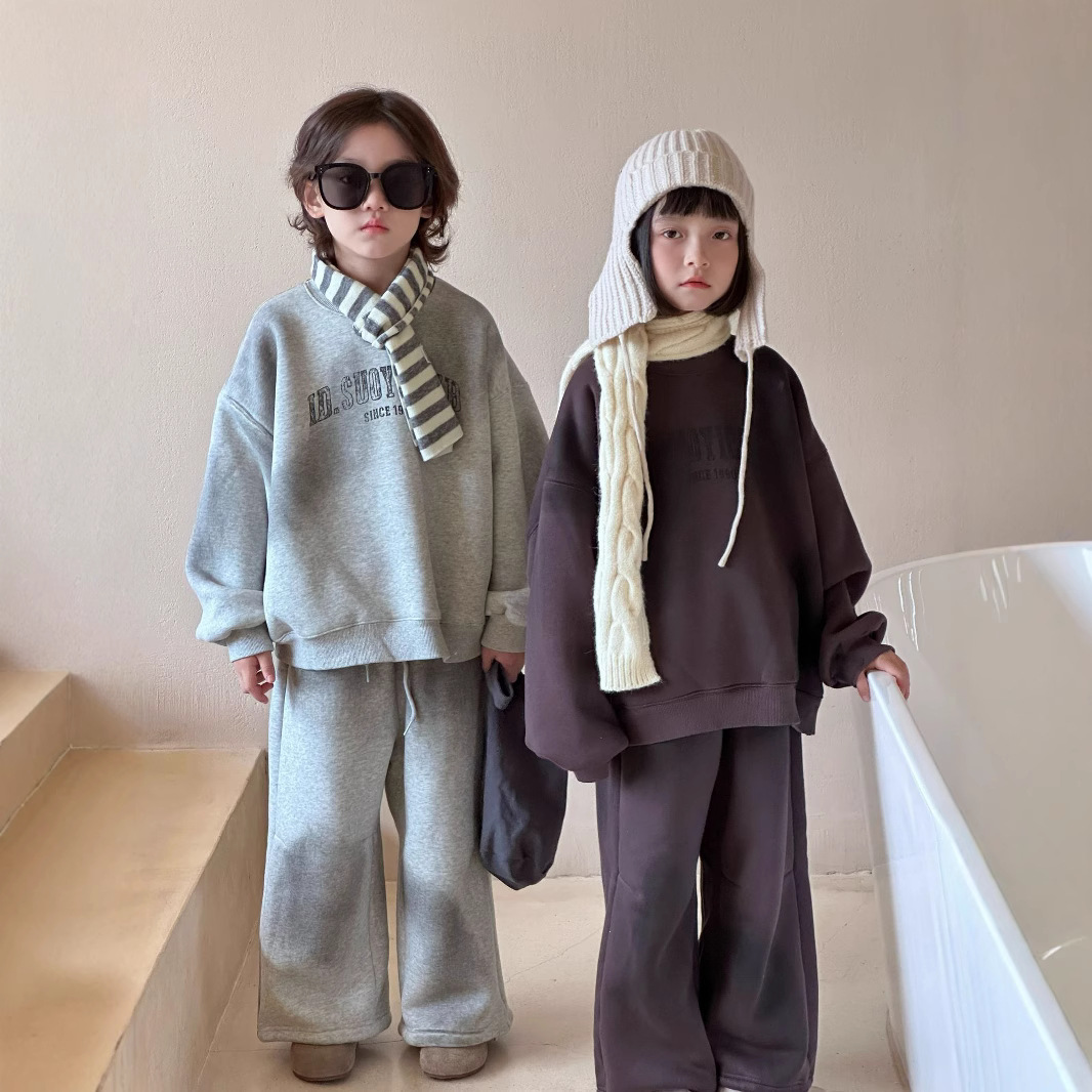 2024冬新入荷★子供服　セットアップ★90cm〜140cm 2色