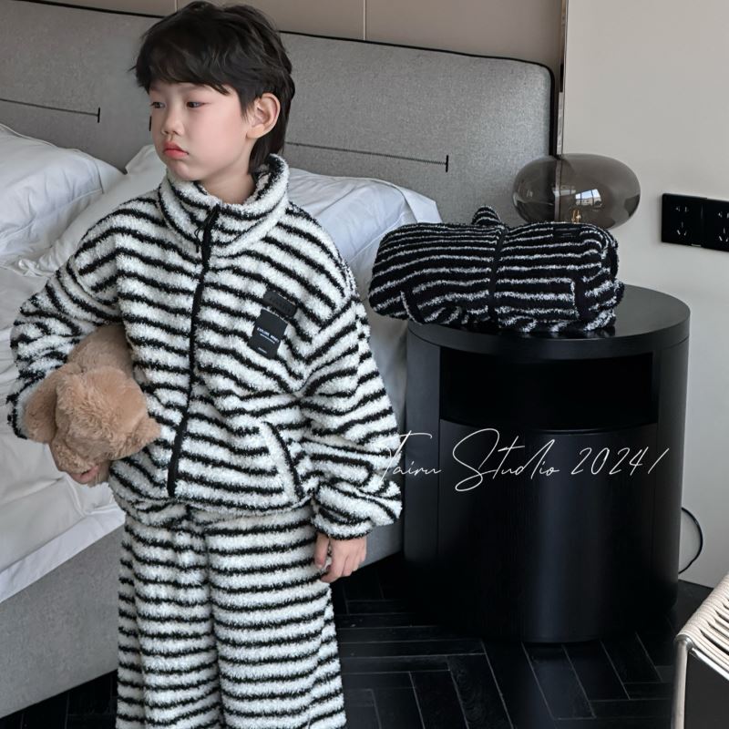 2024秋冬新作★子供服　セットアップ★90cm〜150cm 2色