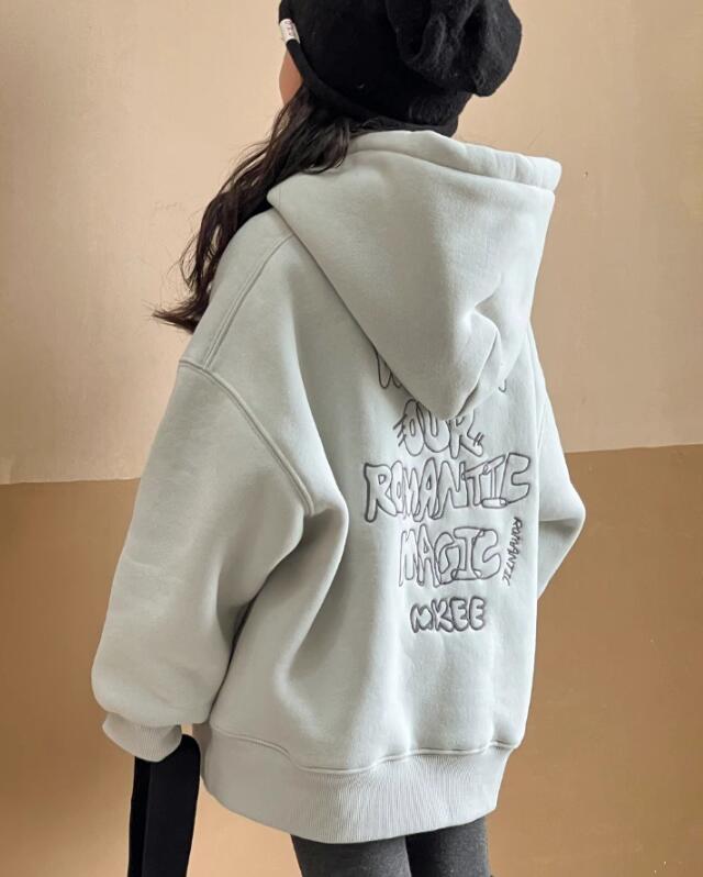 2024新品★子供服　パーカー  裏起毛★110cm〜160cm