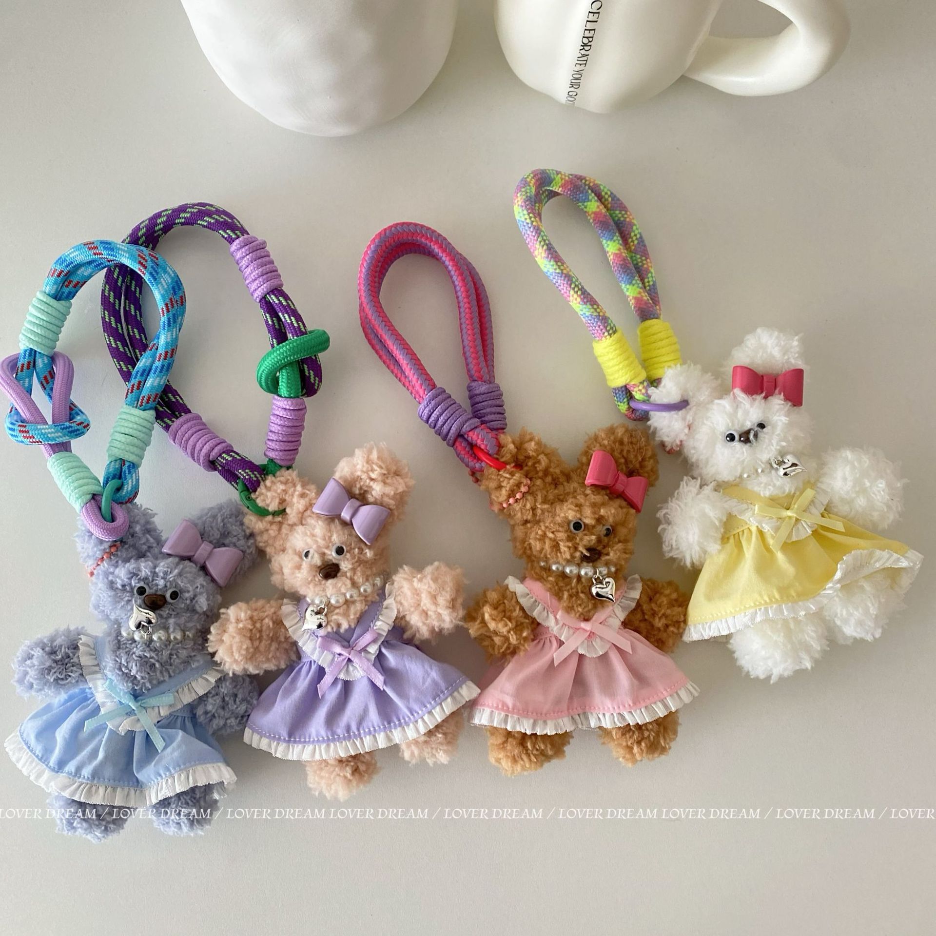 ★可愛いキーホルダー　装飾品★ぬいぐるみキーチェーン★4色