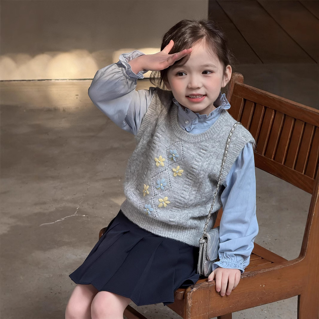 2025年新★子供服　ニットベスト★90cm〜150cm