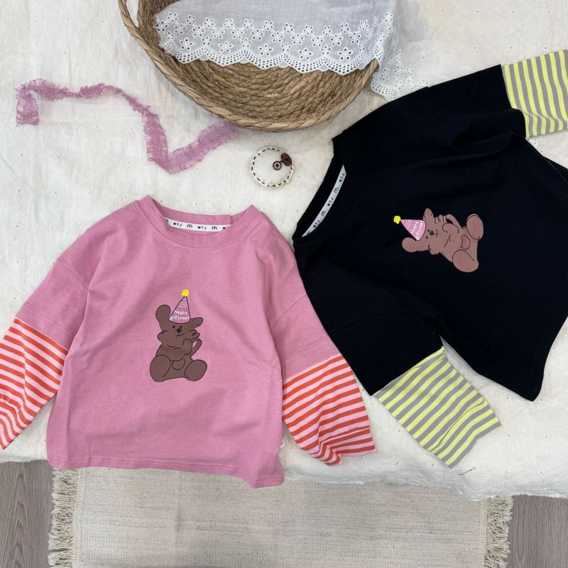 2025新作★子供服　トップス★90cm〜140cm 2色