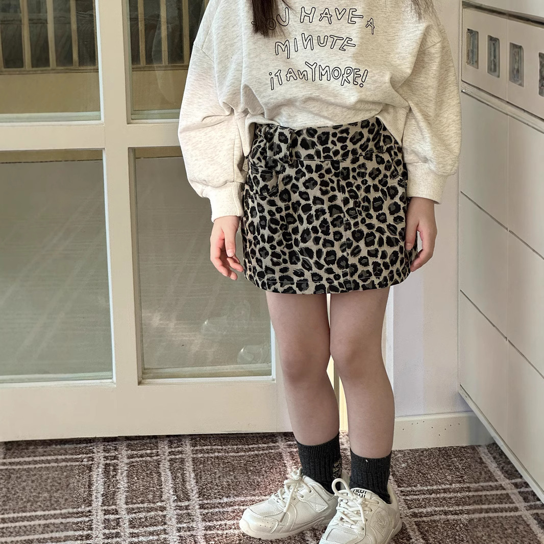 2025新品Y★子供服　スカート★90cm〜150cm