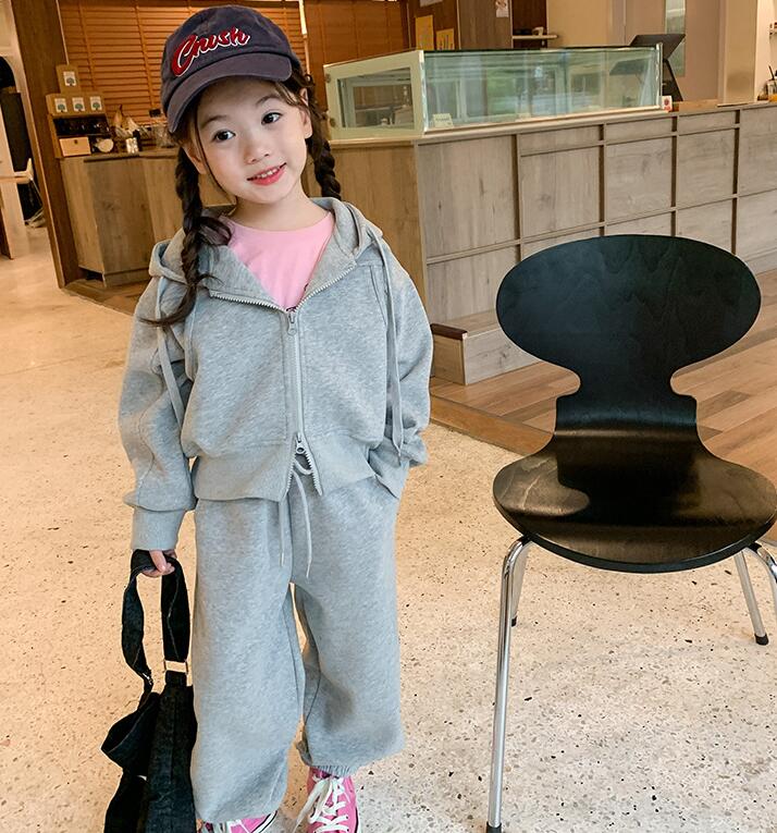2025新品A★子供服　セットアップ★90cm〜150cm 2色